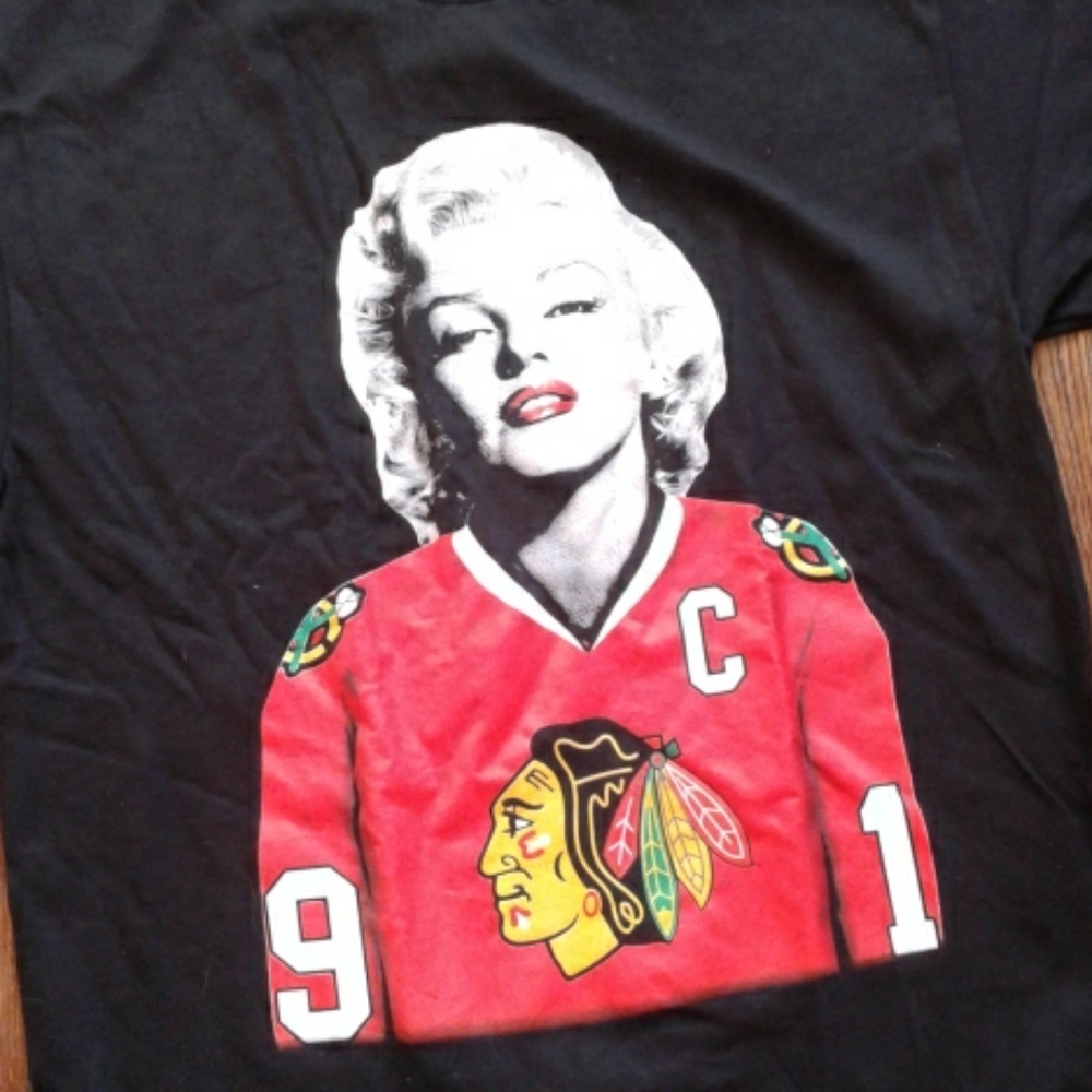 Tee Shirt - Picture 2 of 3